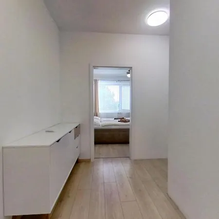 Air-conditioned 2 Apartment, With Terrace, Rovinka, 302 アパート